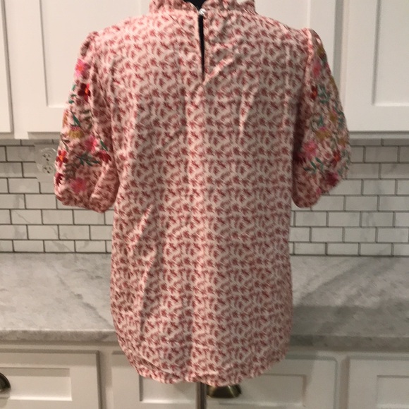 Bohemian Floral Embroidered Blouse Womens Medium Red Ivory Peasant Silky Top - Picture 3 of 9